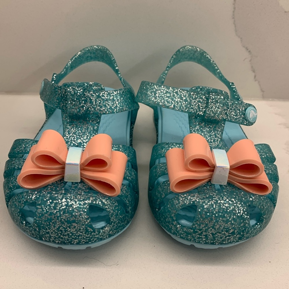 New Crocs Sandals sz 5